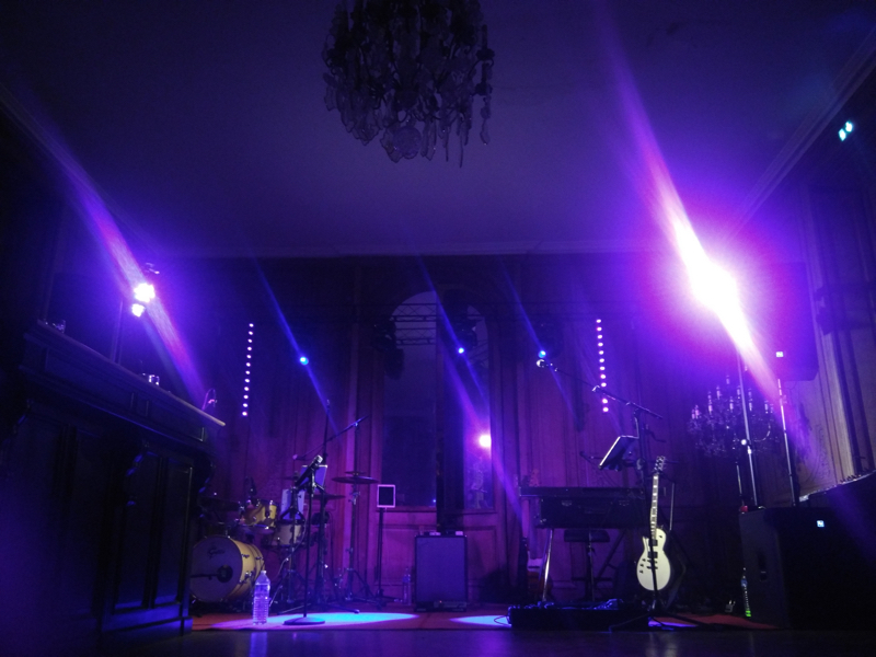 Concert dans le Salon d'un Chateau: Groupe Musical Smart Music. - Smart Music