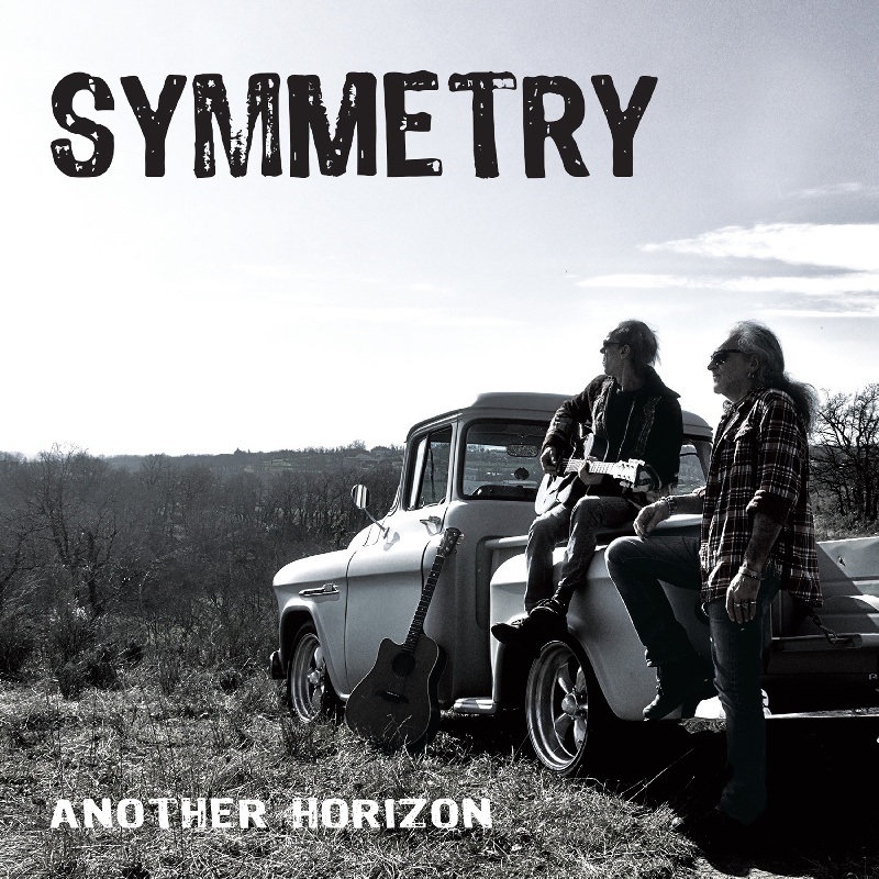 Another horizon - Symmetry