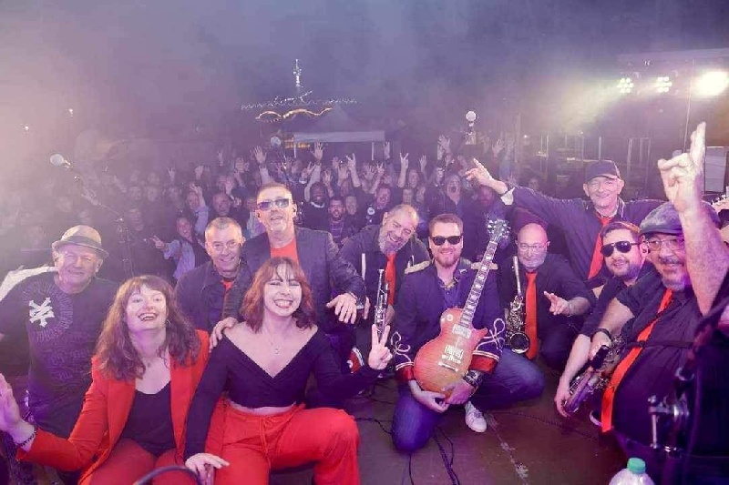 Alcaline : Groupe Pop-rock Funk Soul Bourgogne - Nièvre (58)