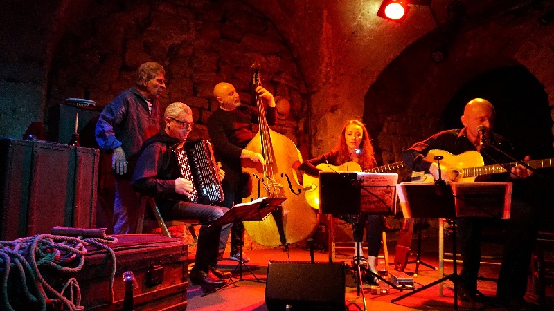 Doudou Swing Groupe Jazz Manouche Chanson Jazz Chanson Francaise Normandie Orne 61