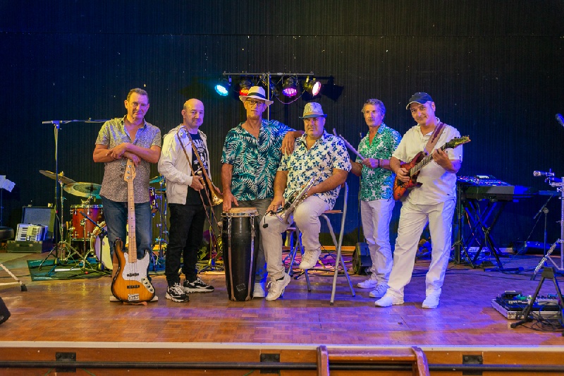 Parasol Tongues et Maracas : Groupe Festif Compos de Chansons Fraçaises Languedoc-Roussillon - Hérault (34)