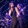 Smart Music : Chanteuse orchestre Smart Music.