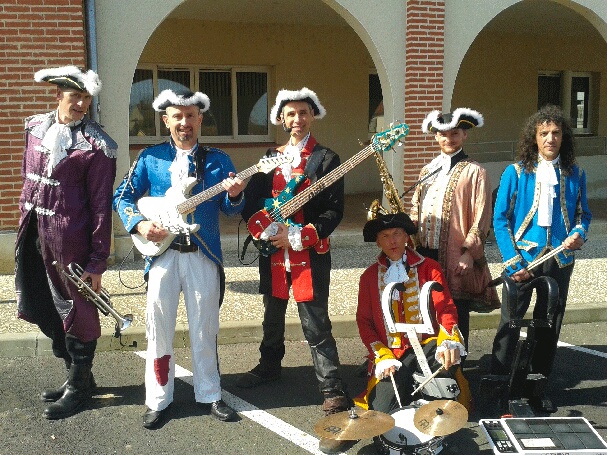 Photo concert Festival de Port St louis Port-Saint-Louis-du-Rhône Cartoon'Show