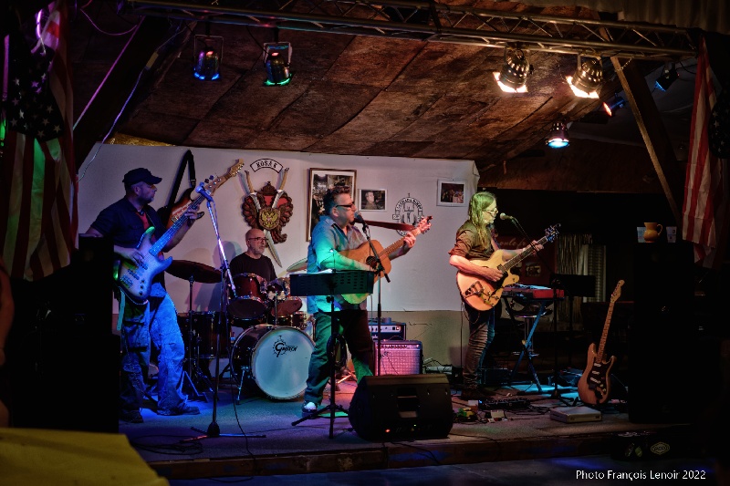Photo concert Saloon Kosak Conflans-sur-Loing Docteur John et ses Guépards