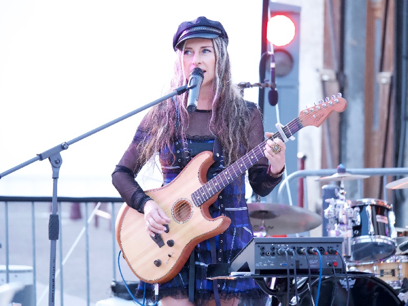 Photo concert Marianic en Solo et ses Machines Grenoble Marianic